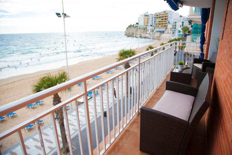 Seafront Unbeatable Location A Apartment *